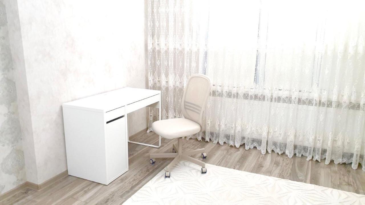 Center Apartment On Albisoara Street Chisinau Eksteriør bilde