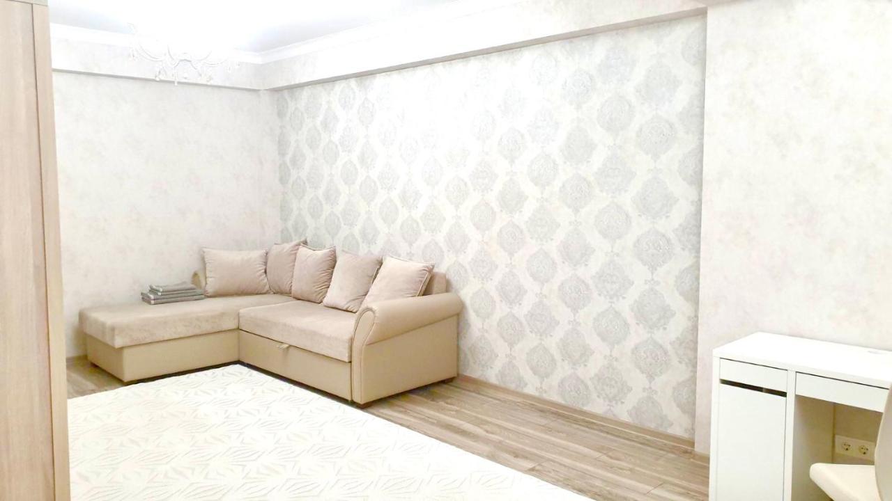 Center Apartment On Albisoara Street Chisinau Eksteriør bilde