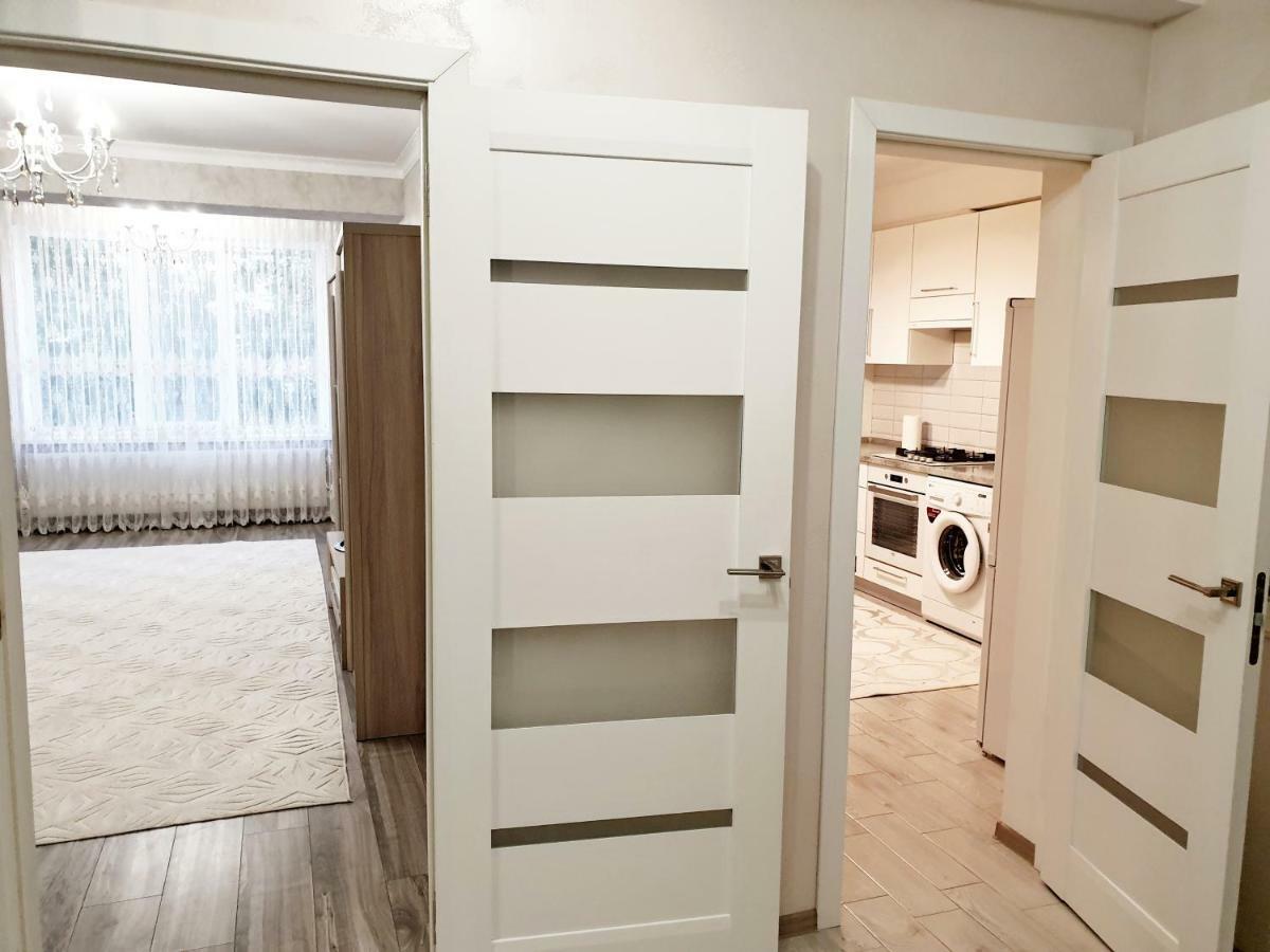 Center Apartment On Albisoara Street Chisinau Eksteriør bilde